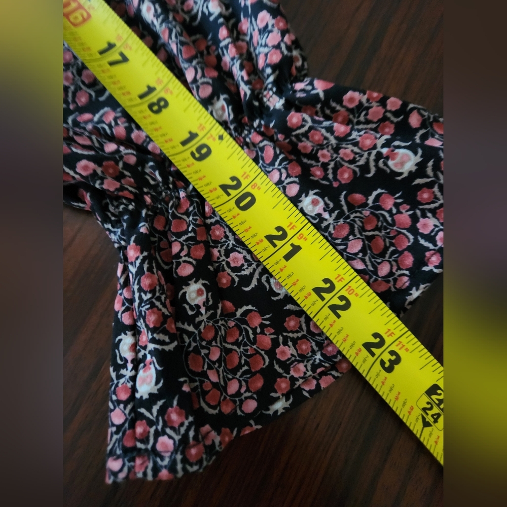 THML Womens Floral Sleeve Black Sweater, Size Small - Picture 10 of 12